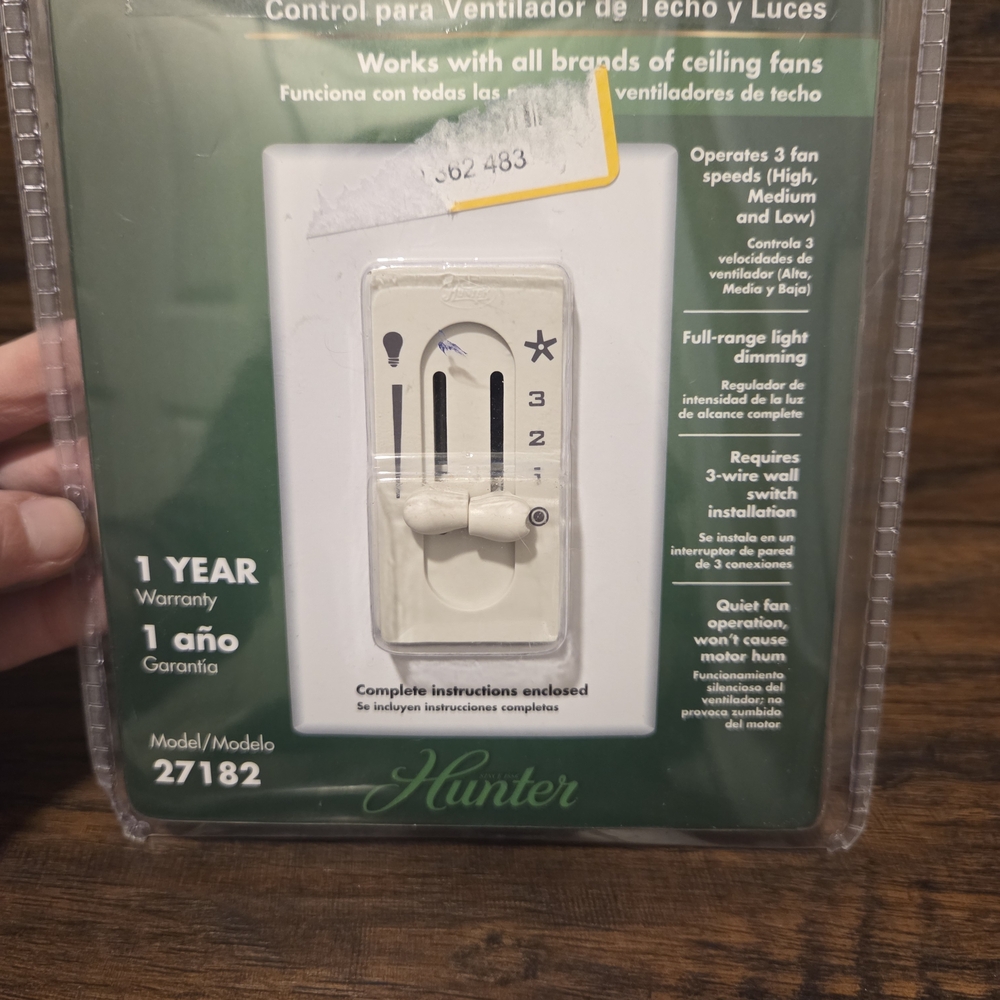 Hunter White Ceiling Fan and Light Control